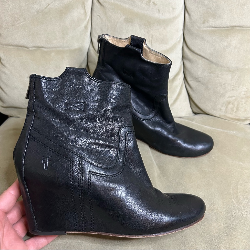 Frye Carson Wedge Bootie 8.5